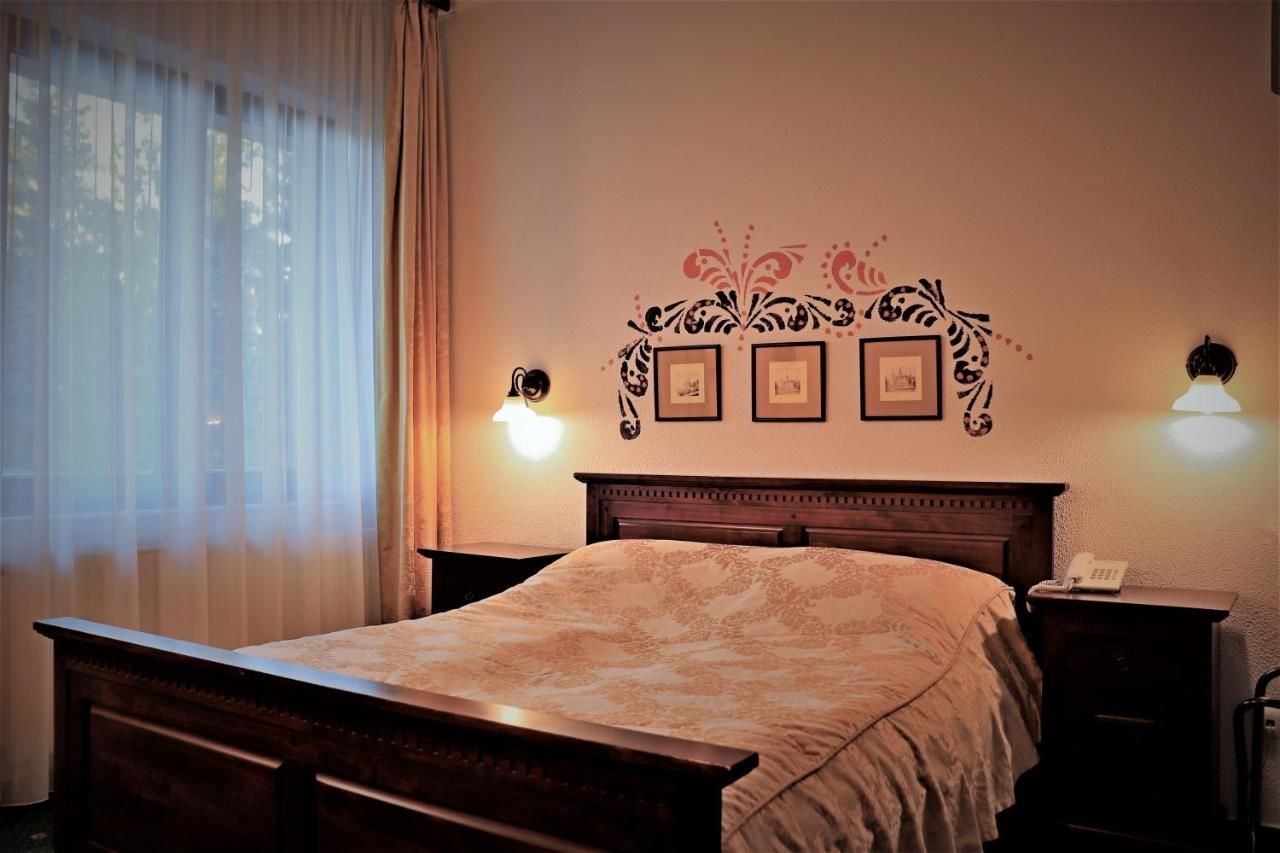 Апарт-отели Hotel Regal Sinaia Синая