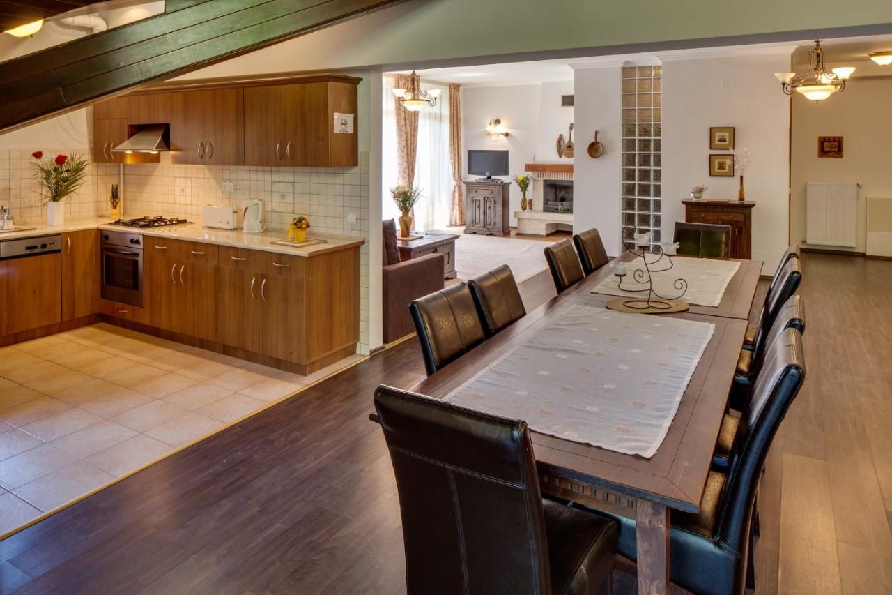 Апарт-отели Hotel Regal Sinaia Синая