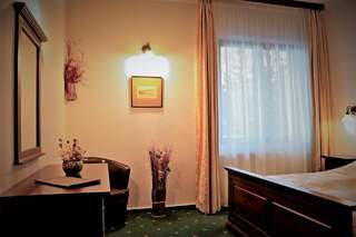 Апарт-отели Hotel Regal Sinaia Синая Standard Apartment without Balcony - Ground Floor-2
